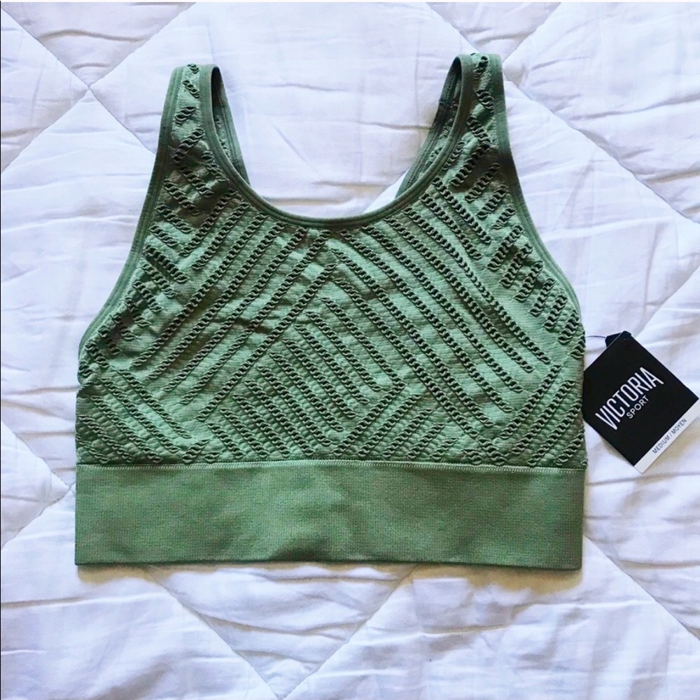 Victoria’s Secret Seamless Sports Bra - Picture 4 of 6
